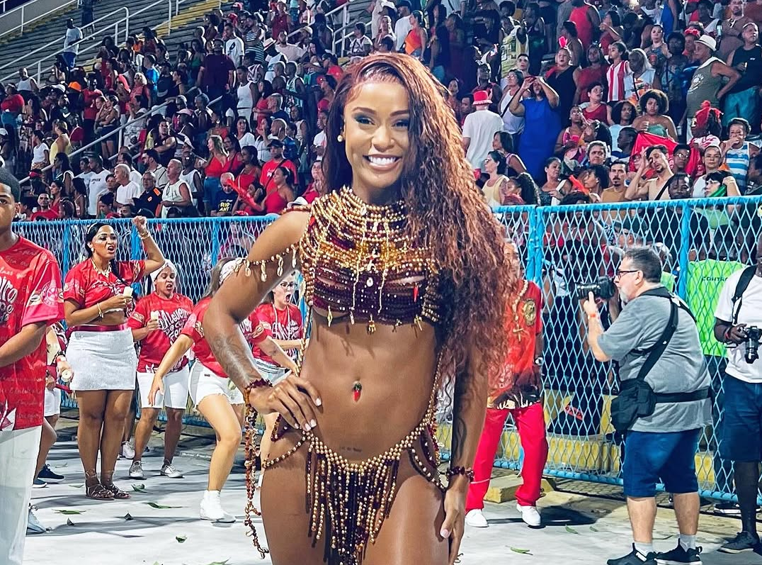 MC Rebecca ensaio técnico na Sapucaí