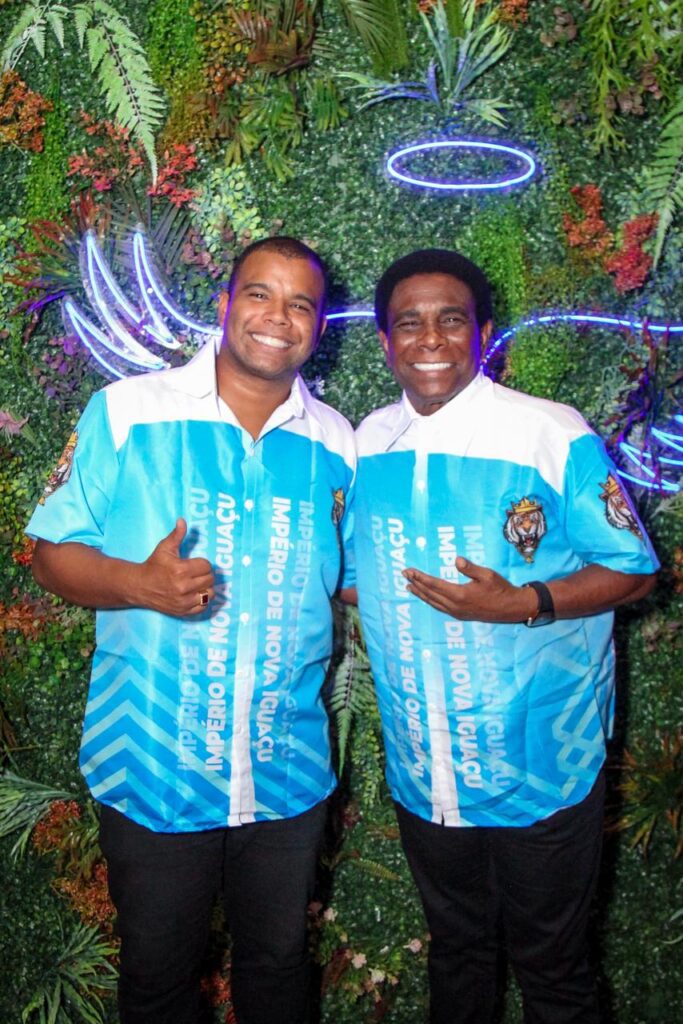 Neguinho da Beija-Flor se apresenta em evento do Império de Nova Iguaçu
