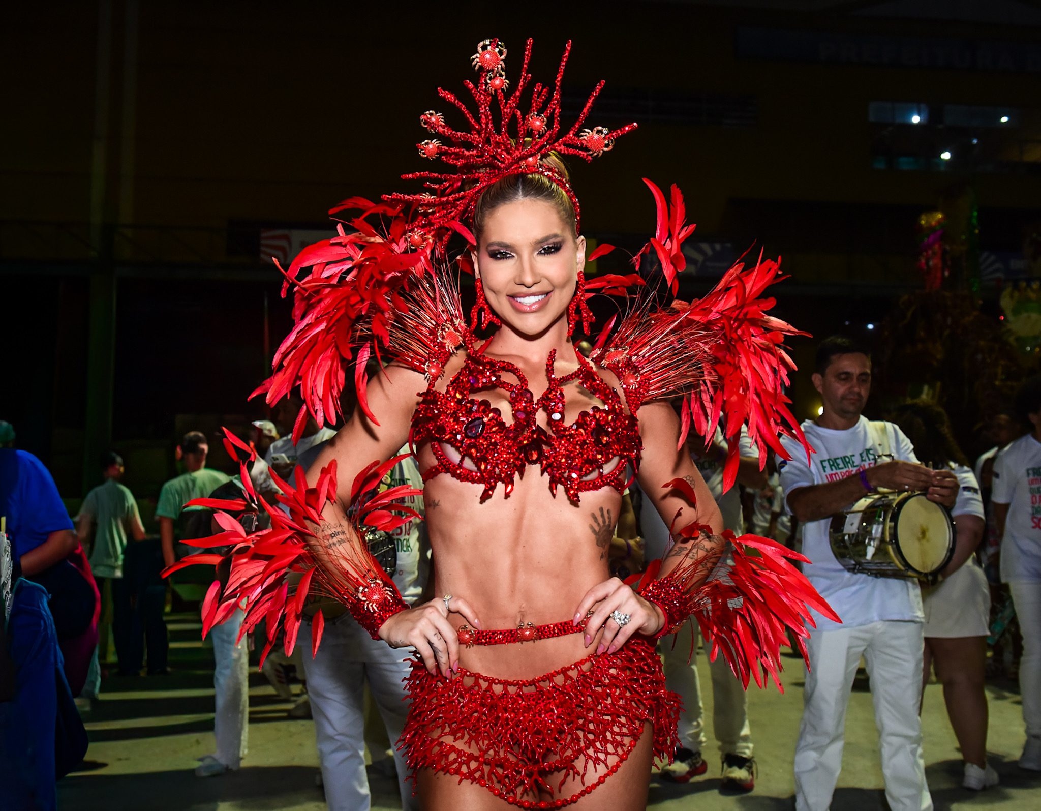 Virginia Fonseca desfila com a Grande Rio durante minidesfile na Cidade do Samba, no Rio.