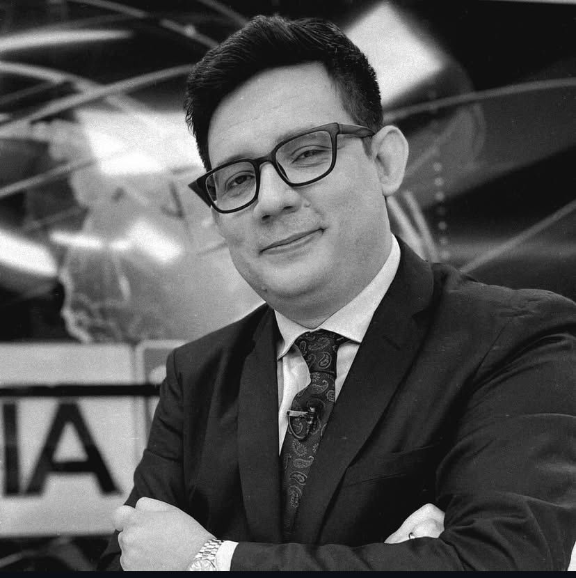 Erlan Bastos, jornalista e apresentador da TV Norte
