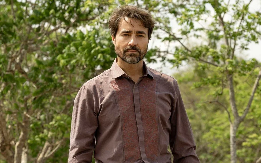 Homem sério